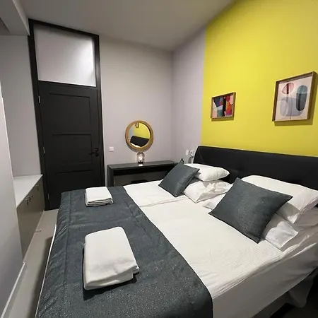 Dinora Exclusive * Makarska