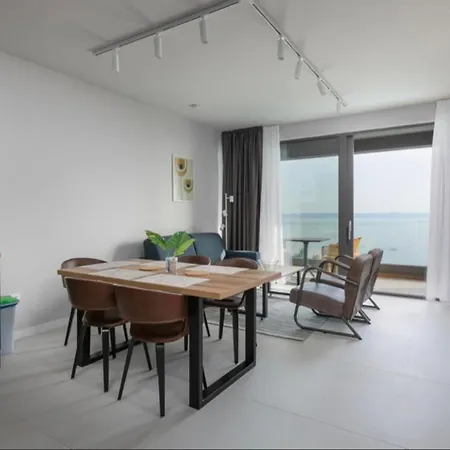 Dinora Exclusive * Makarska