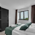 Dinora Exclusive Apartment Makarska