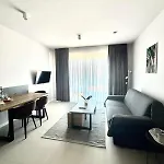 Dinora Exclusive Апартаменты Макарска