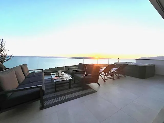 Апартаменти Dinora Exclusive