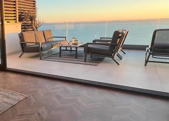 Dinora Exclusive Makarska