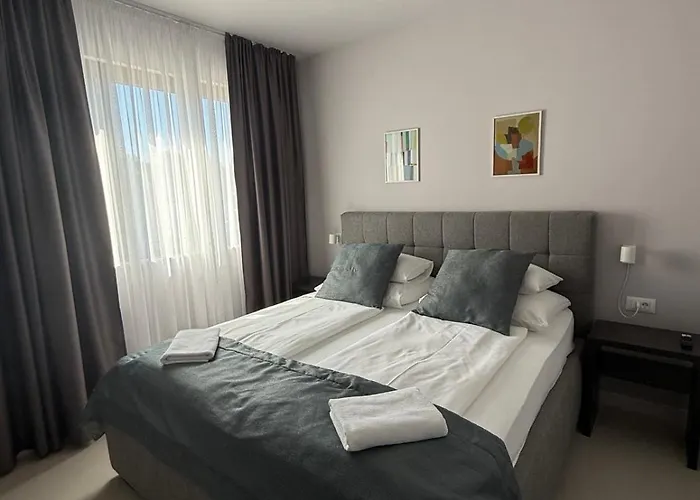 Dinora Exclusive Apartman *