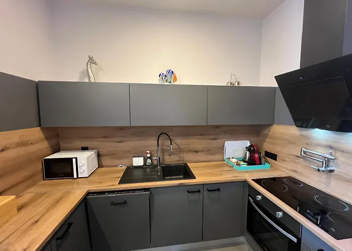 Dinora Exclusive Makarska