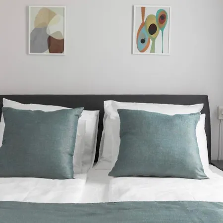 Dinora Exclusive * Makarska