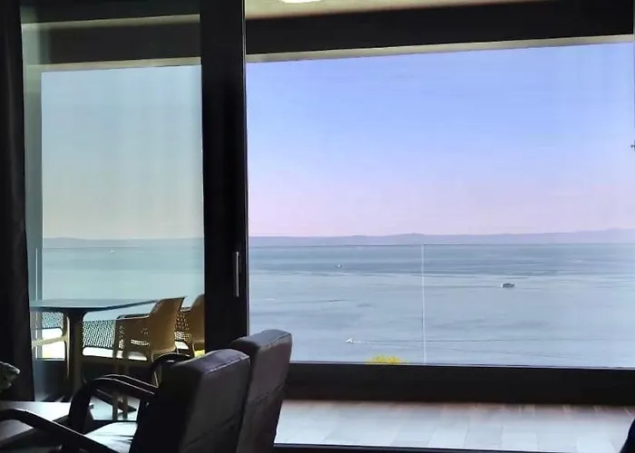 Dinora Exclusive * Makarska